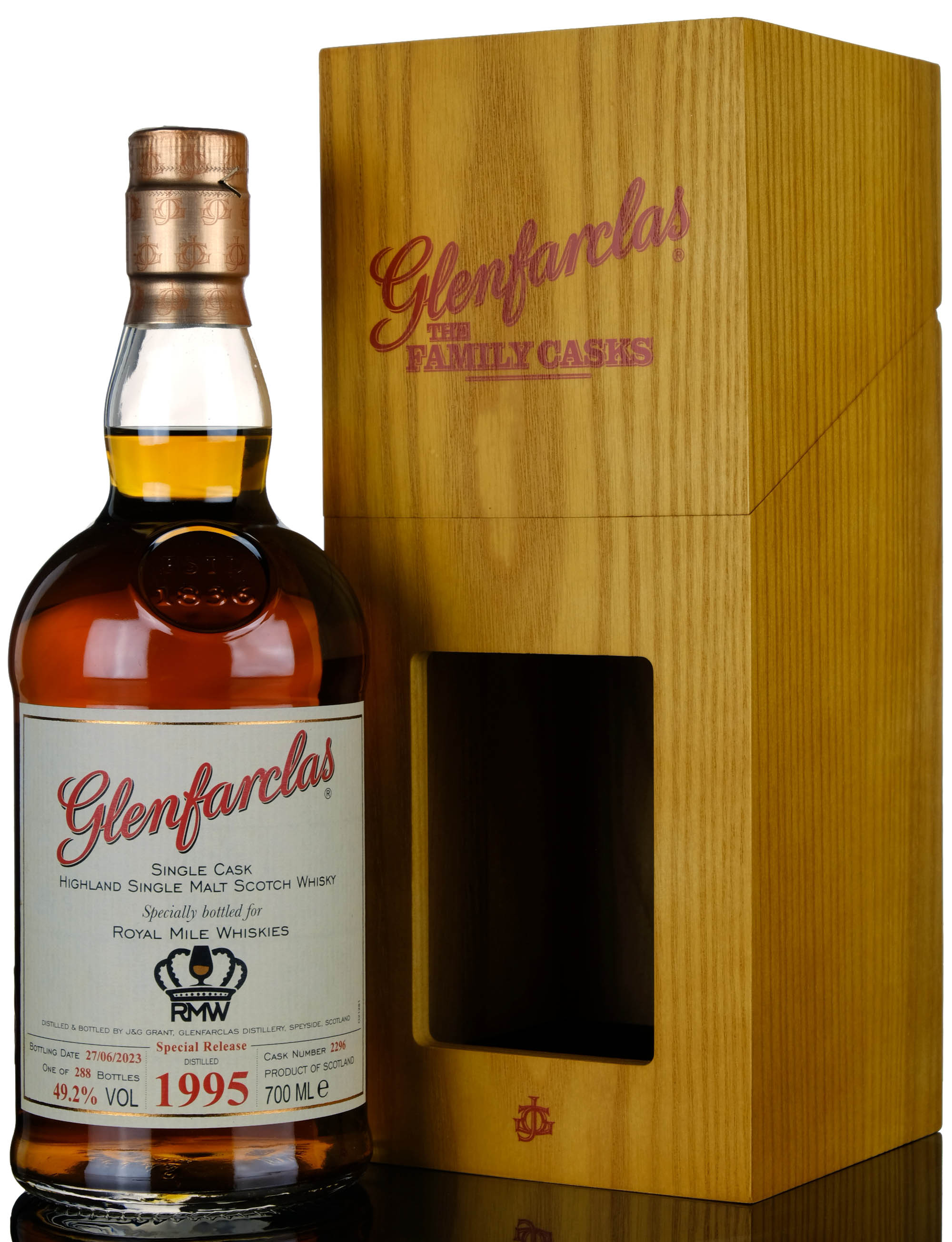 Glenfarclas 1995-2023 - The Family Casks - Single Cask 2296 - Royal Mile Whiskies Exclusiv