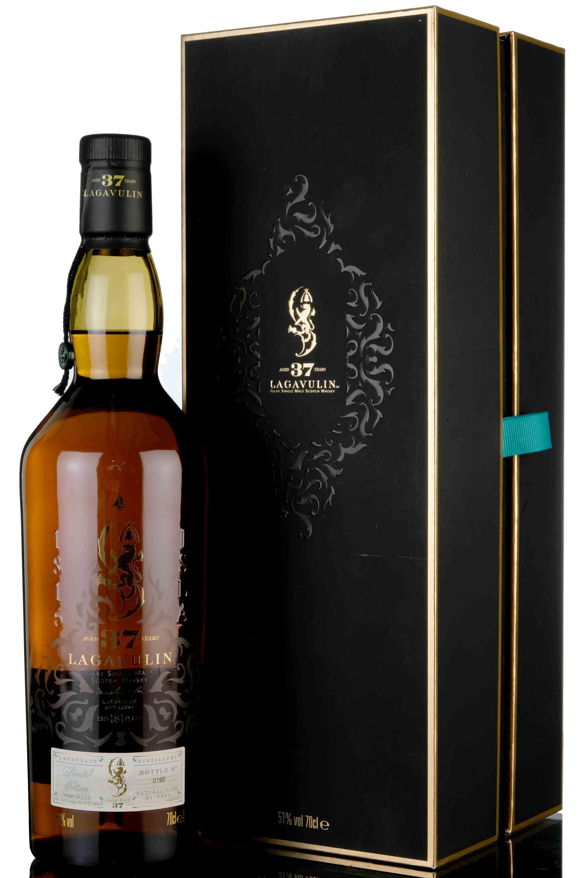 Lagavulin 1976-2013 - 37 Year Old