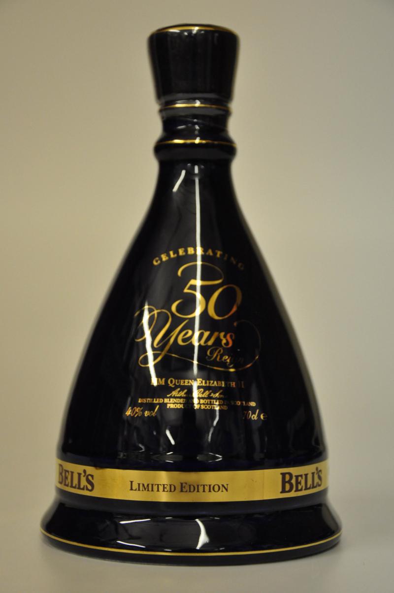 Bell\'s Queen Elizabeth II 50 Years Reign