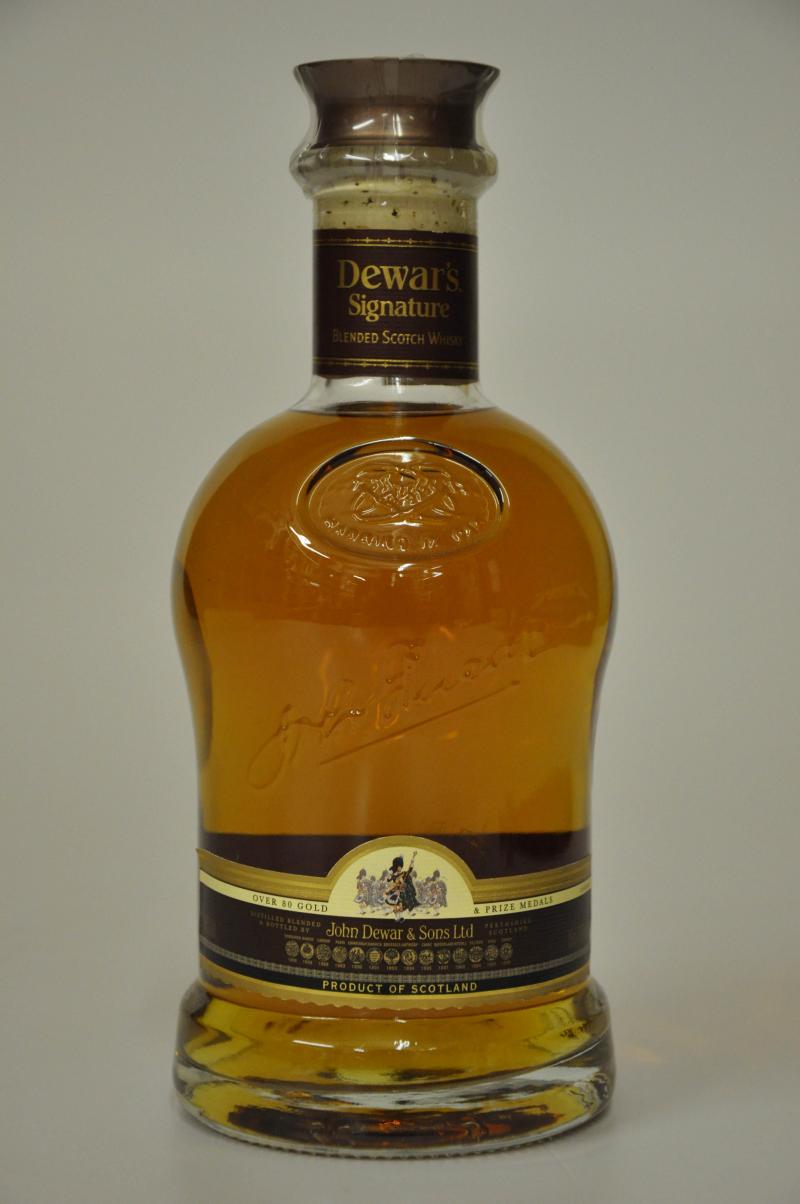 Dewar\'s Signature Blended Whisky