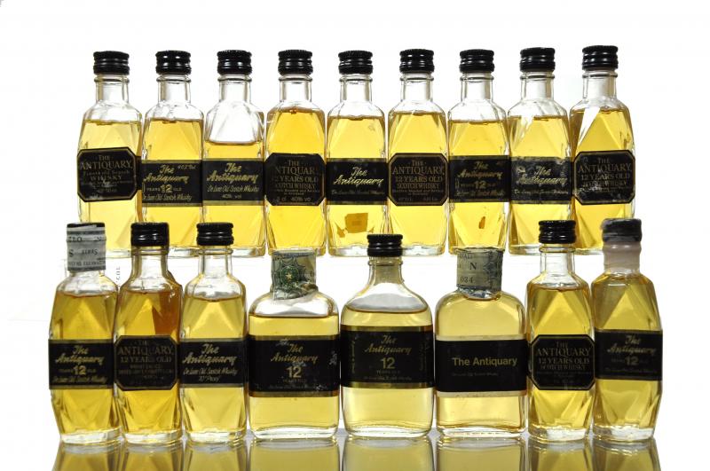 17  x Antiquary Miniatures