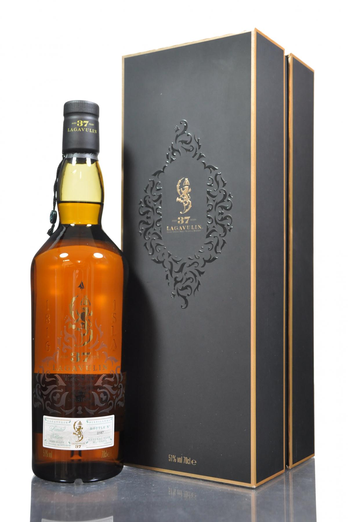 Lagavulin 1976-2013 - 37 Year Old