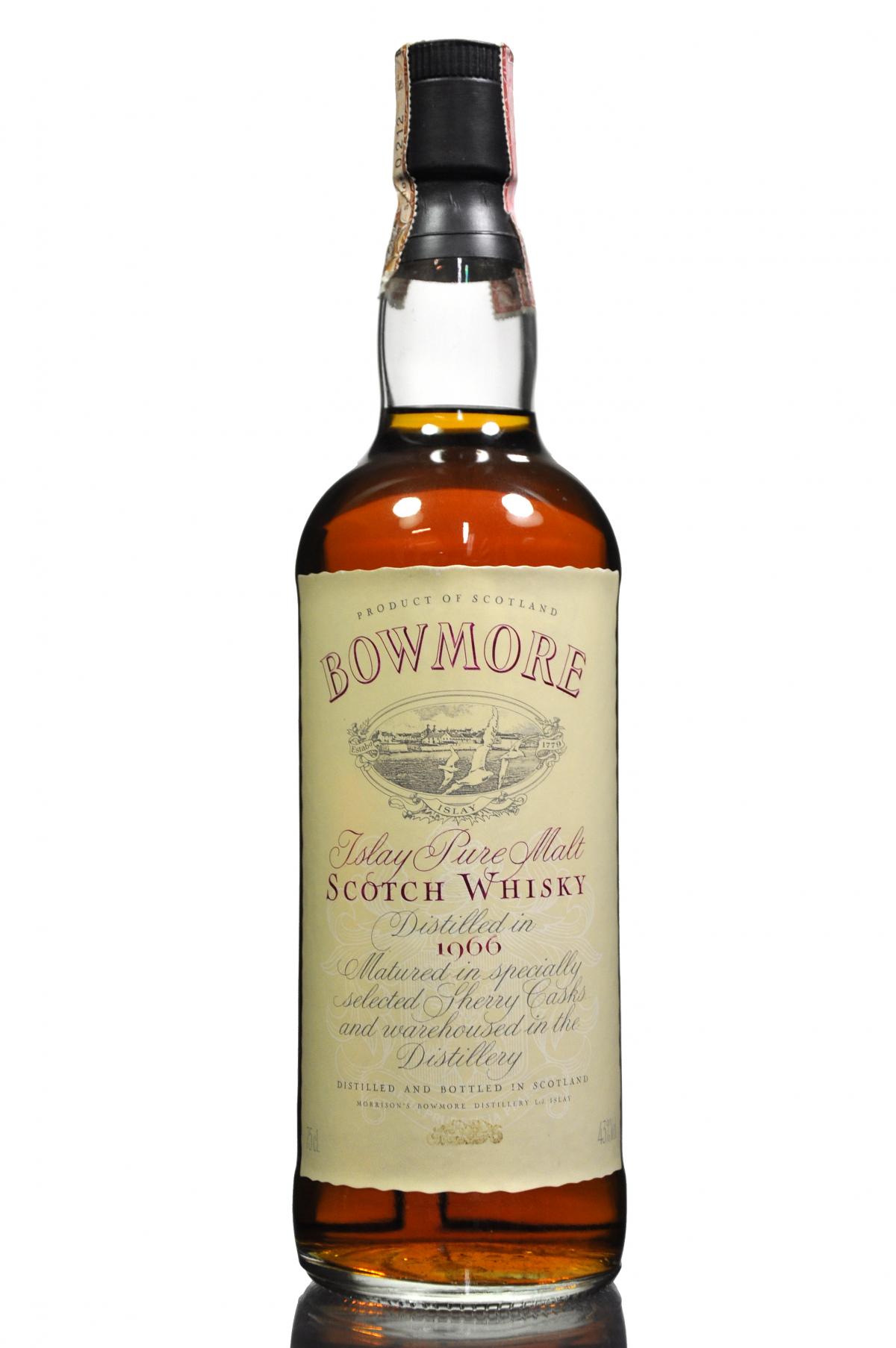 Bowmore 1966 - Sherry Cask - Vintage Label - 1980s