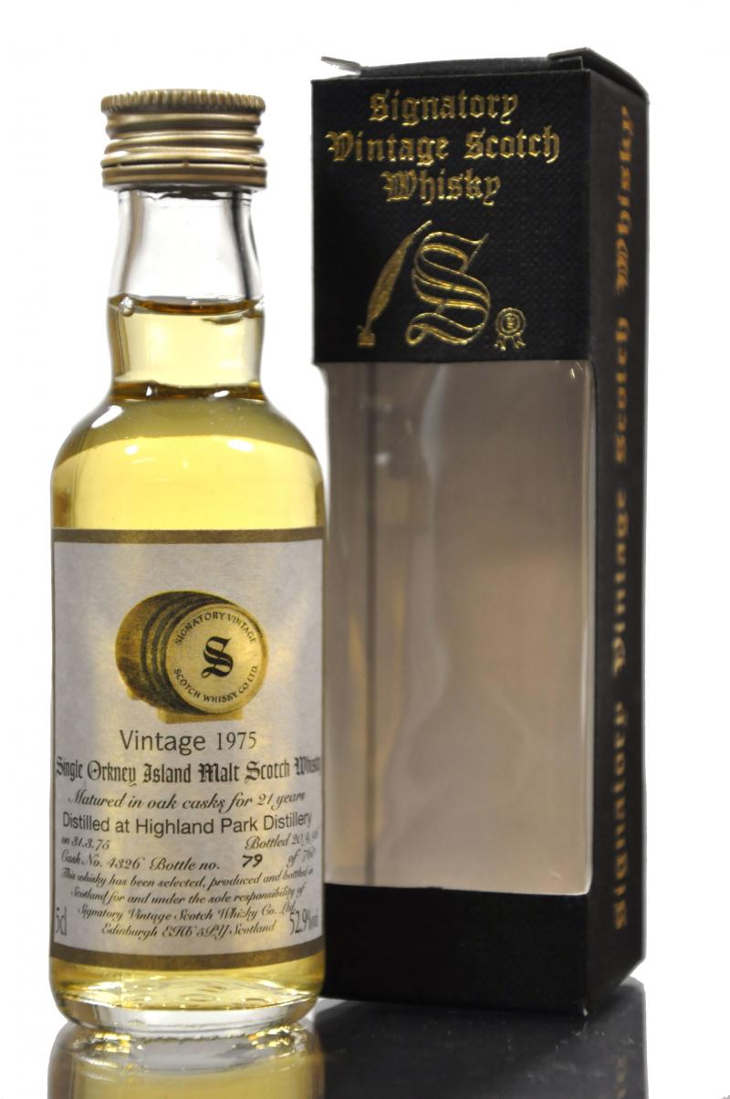 Highland Park 1975 - 21 Year Old - Signatory Vintage Miniature
