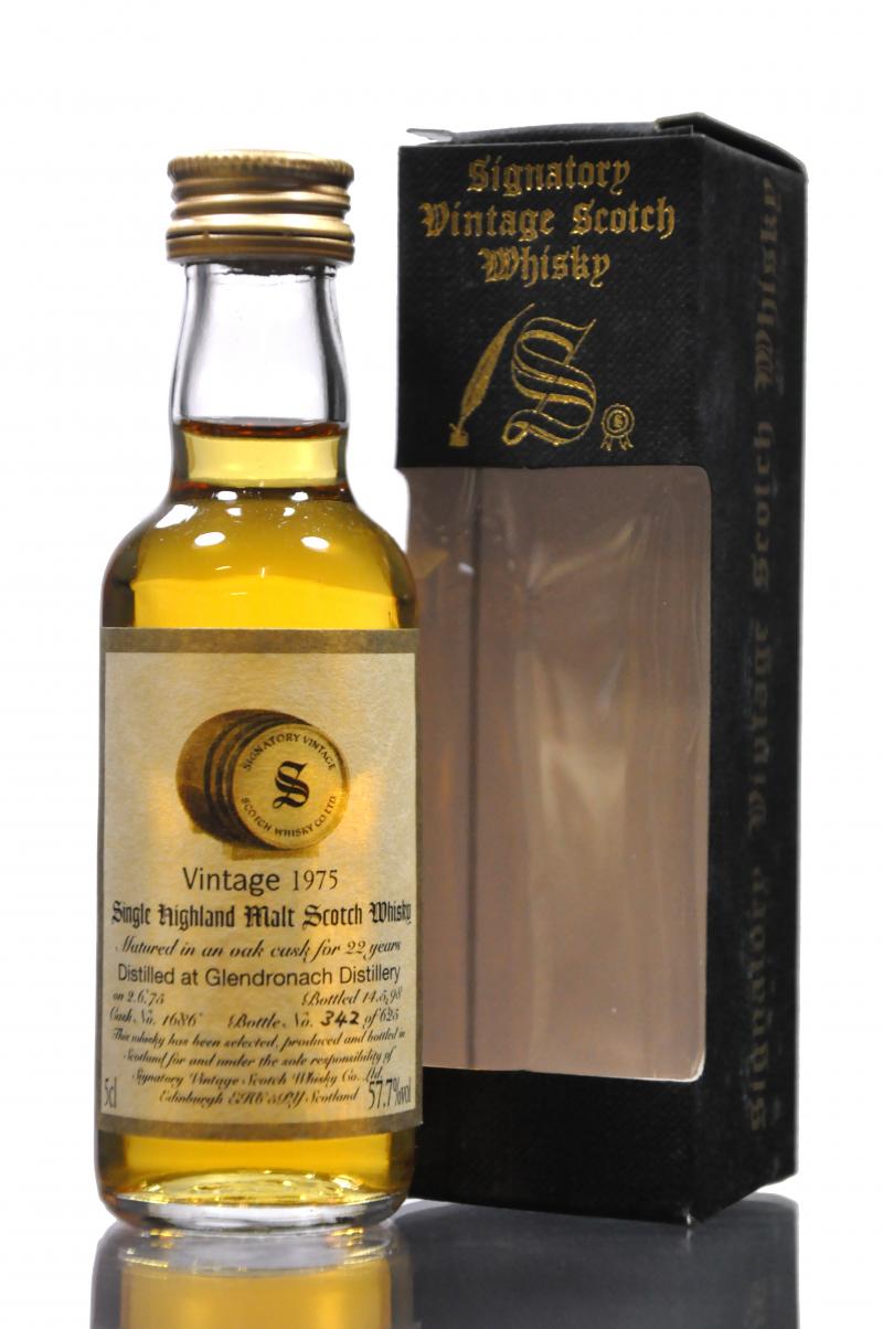 Glendronach 1975-1998 - 22 Year Old - Signatory Vintage Miniature