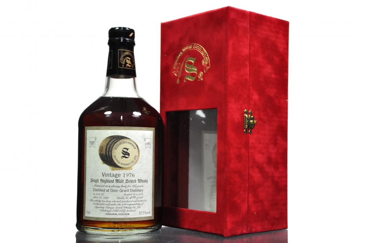 Glen Grant 1976-2002 - 26 Year Old - Signatory Vintage