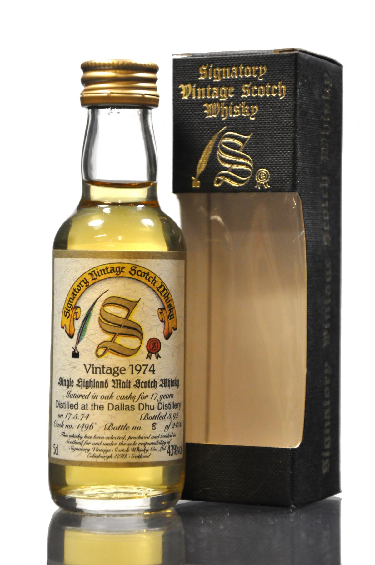 Dallas Dhu 1974-1992 - 17 Year Old - Signatory Vintage Miniature