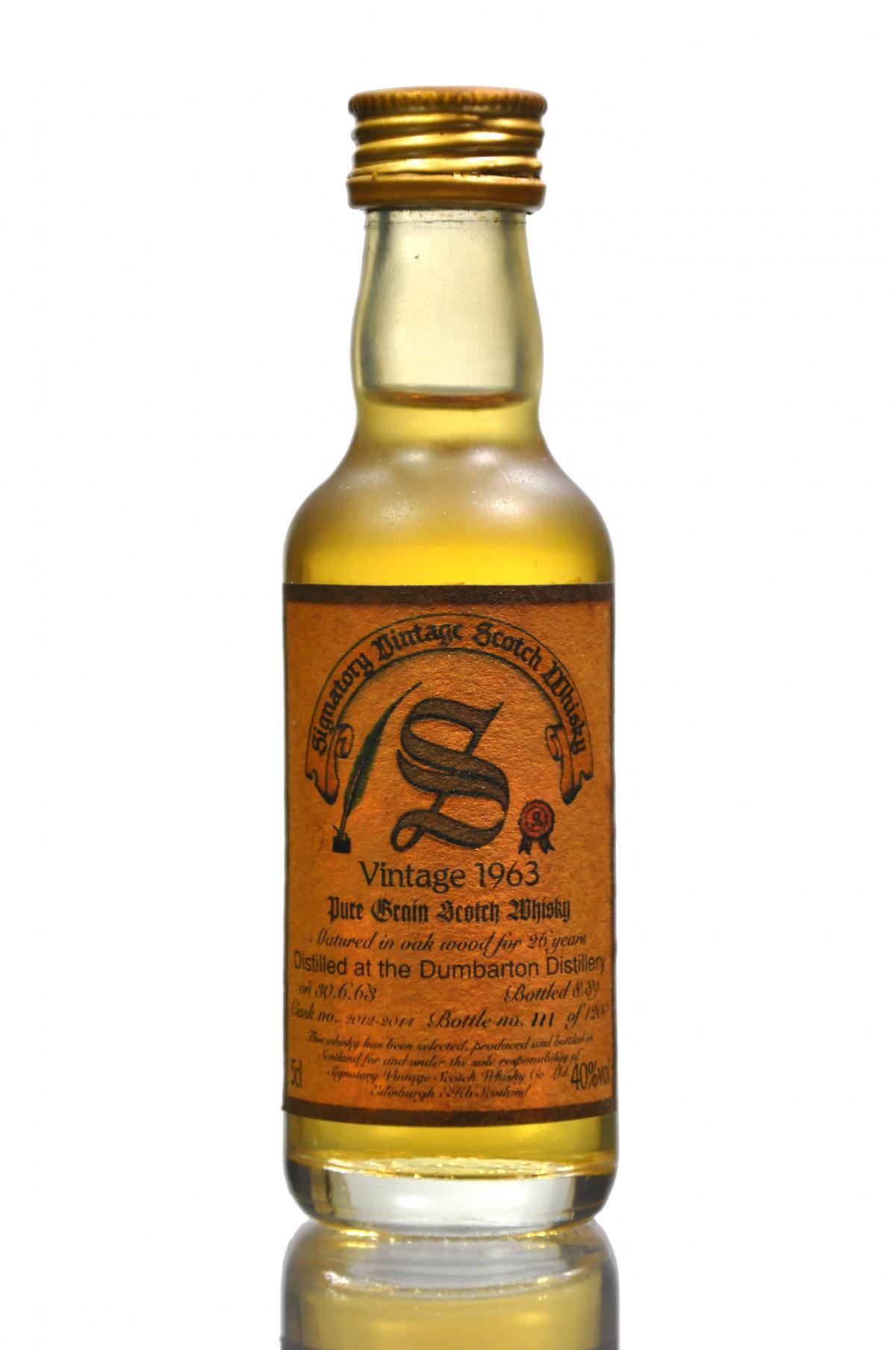 Dumbarton 1963-1989 - 26 Year Old - Signatory Vintage Miniature