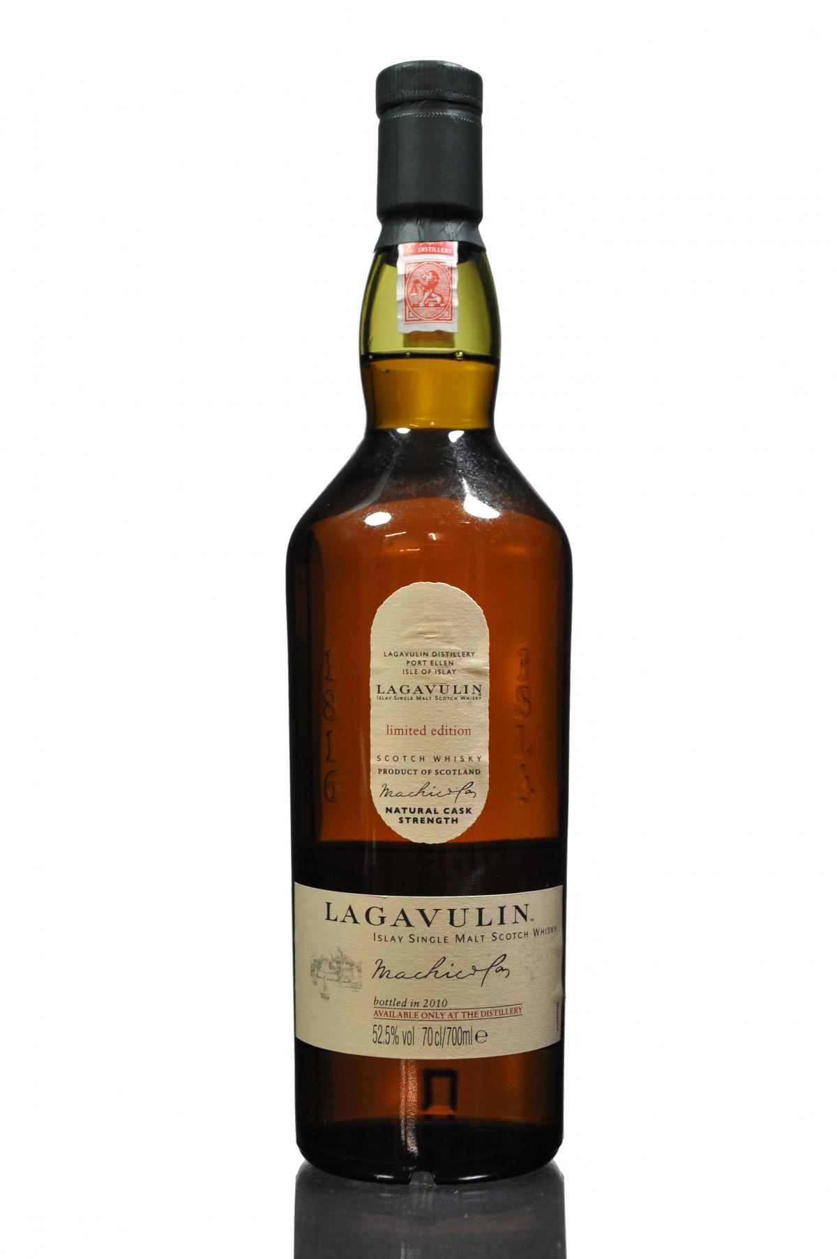 Lagavulin Distillery Only 2010