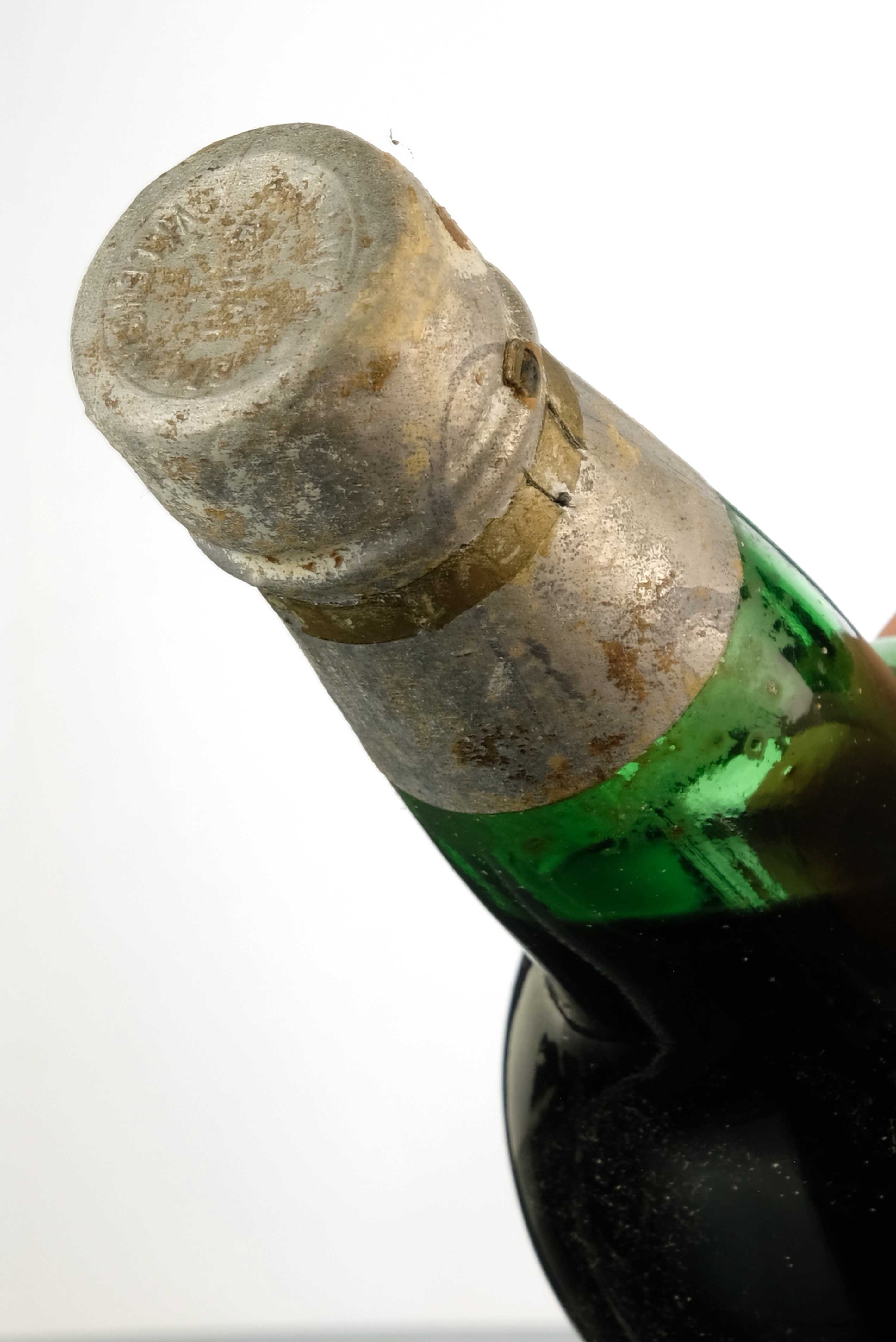 Costa Fine Old Jamaica Dark Rum  Circa 1930