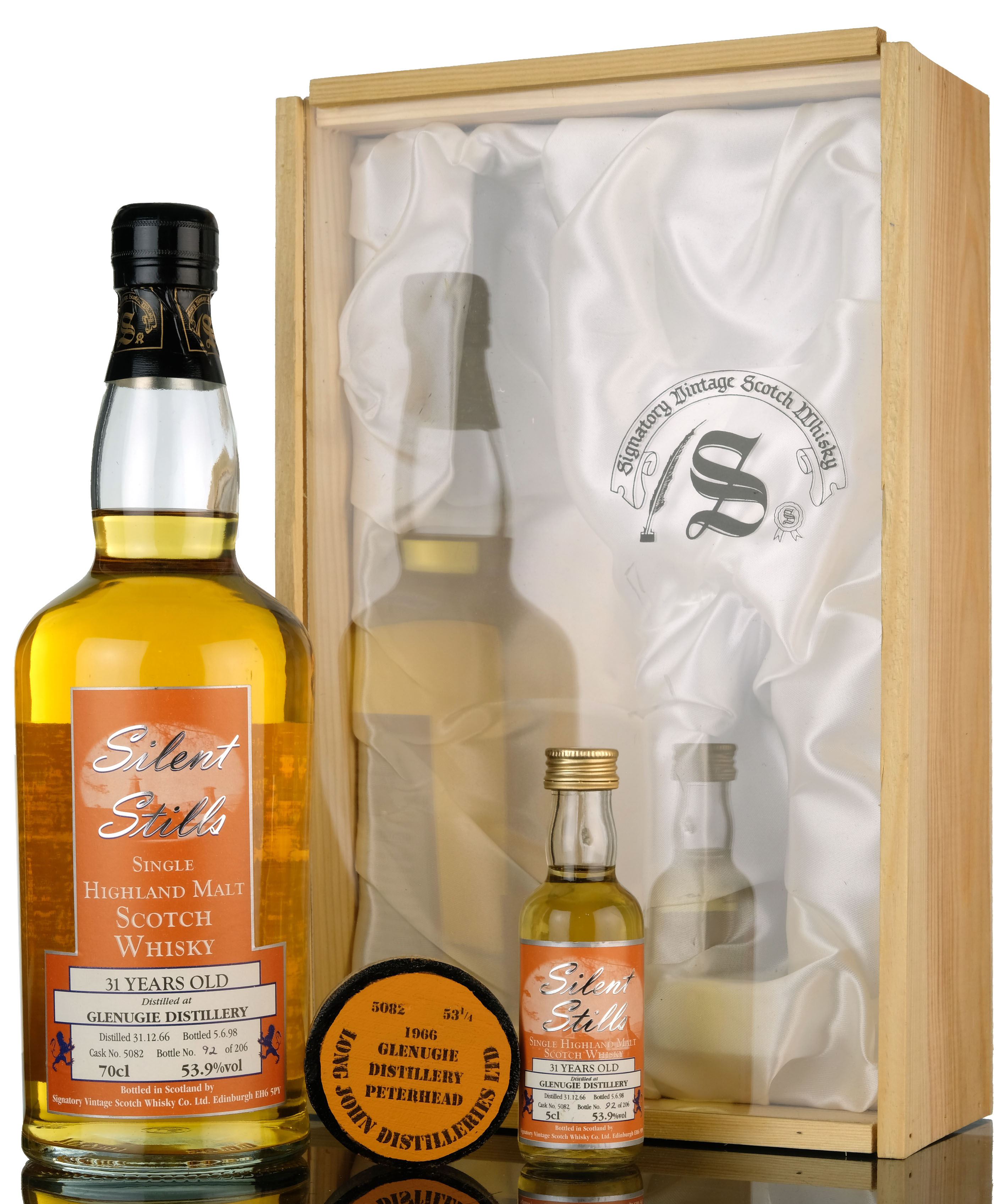 Glenugie 19661998  31 Year Old  Signatory Vintage Silent Stills  Single Cask 5082